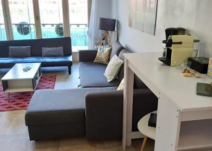 +++++ brand new flat 4 persons near Hotel Martinez, center&Palais des festivals +++++